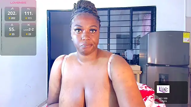 Snapshot of CiaraEbony chatting on March 2025 09:14:01 AM CiaraEbony online show from March 2025 09:14:01 AM