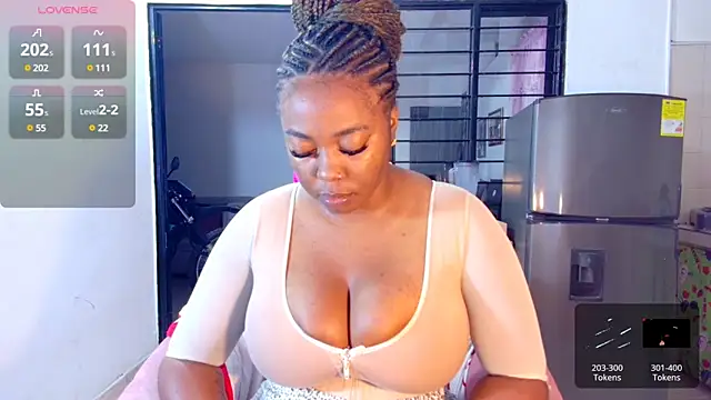 Snapshot of CiaraEbony chatting on March 2025 08:42:01 AM CiaraEbony online show from March 2025 08:42:01 AM