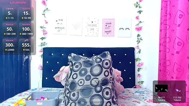 Snapshot of CiaraEbony chatting on October 2025 12:36:01 AM CiaraEbony online show from October 2025 12:36:01 AM