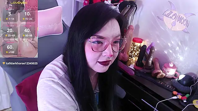 LiloMoon69 online show from September 2025 01:04:01 PM