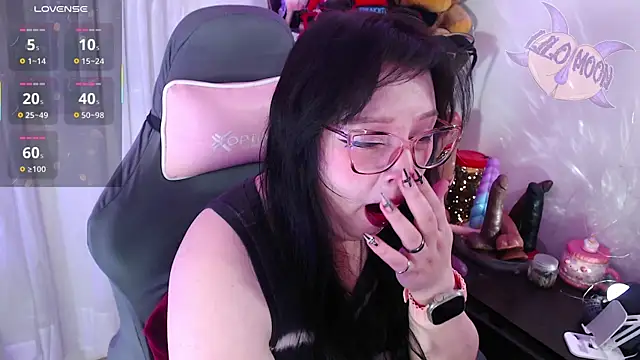 LiloMoon69 online show from October 2025 01:19:01 PM