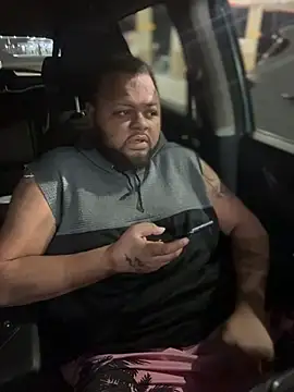 papijusto online show from November 2025 02:44:01 AM