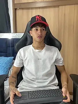  CamiloBass online show from March 2026 01:18:02 AM