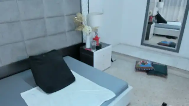 OliviaBurning online show from December 2025 01:56:02 AM