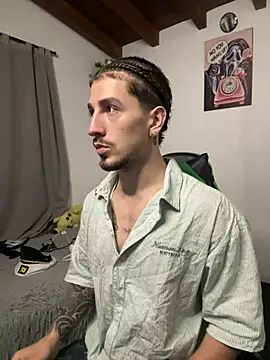 Snapshot of Valentino_Xander chatting on February 2026 05:06:02 AM Valentino Xander online show from February 2026 05:06:02 AM