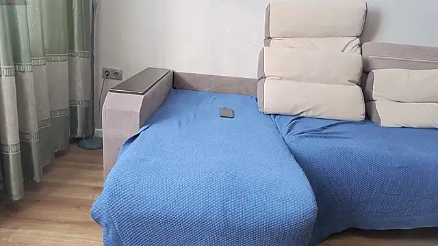 Snapshot of MilaaMilaa chatting on February 2026 06:22:01 AM MilaaMilaa online show from February 2026 06:22:01 AM