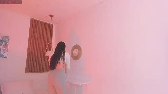 TiffanyWright online show from January 2026 01:04:01 PM