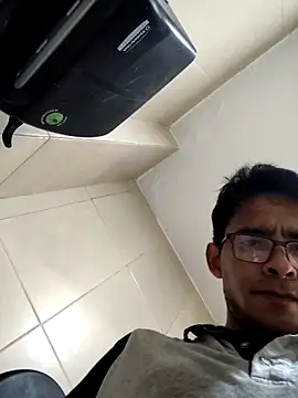 Snapshot of VL25DN26 chatting on February 2026 03:02:02 PM VL25DN26 online show from February 2026 03:02:02 PM