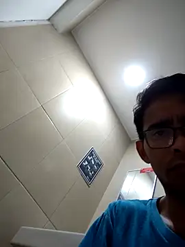 Snapshot of VL25DN26 chatting on March 2026 12:39:01 AM VL25DN26 online show from March 2026 12:39:01 AM