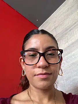 Snapshot of ValeriEvan chatting on May 2026 06:46:01 PM ValeriEvan online show from May 2026 06:46:01 PM