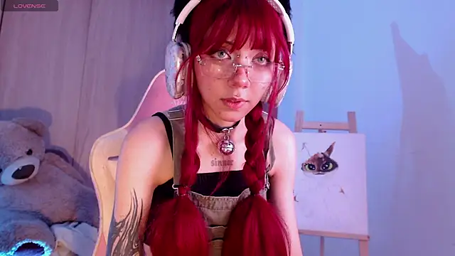 Snapshot of Alicedangerrr chatting on October 2025 04:59:02 AM Alicedangerrr online show from October 2025 04:59:02 AM