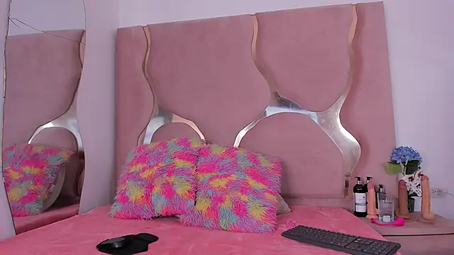 MaiteHT online show from November 2025 09:08:01 PM