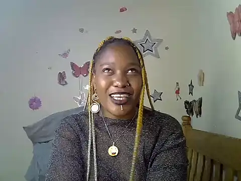 Snapshot of Pretty_tiffany chatting on March 2025 10:48:01 PM Pretty tiffany online show from March 2025 10:48:01 PM