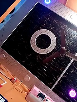 miyaababy online show from December 2025 06:15:01 PM