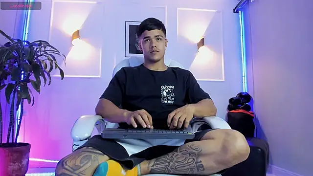 Rob saenz  online show from November 2025 03:00:01 PM