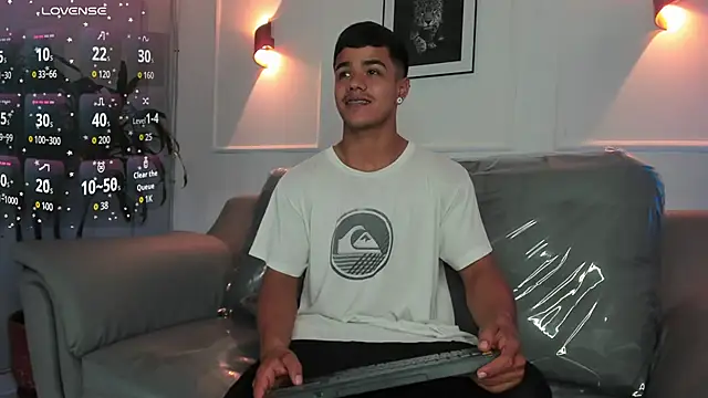 Rob saenz  online show from December 2025 02:26:01 PM