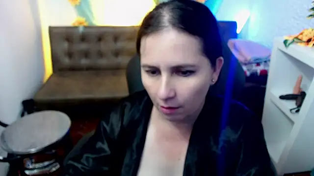 victoria jones online show from March 2025 03:51:02 PM