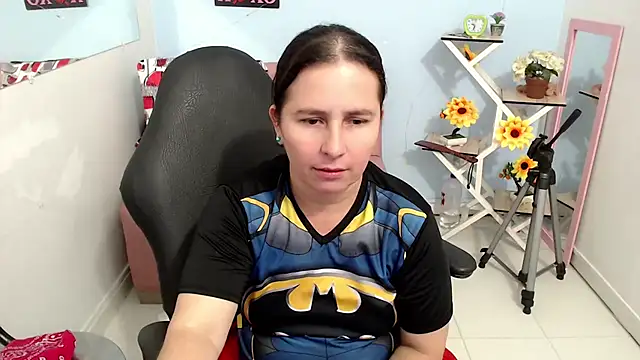 victoria jones online show from September 2025 01:33:01 PM