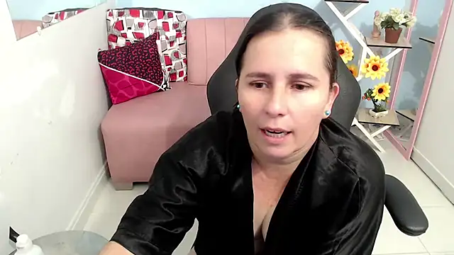 victoria jones online show from September 2025 06:22:01 PM