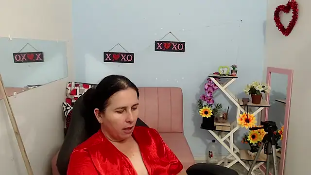 victoria jones online show from October 2025 04:15:02 PM