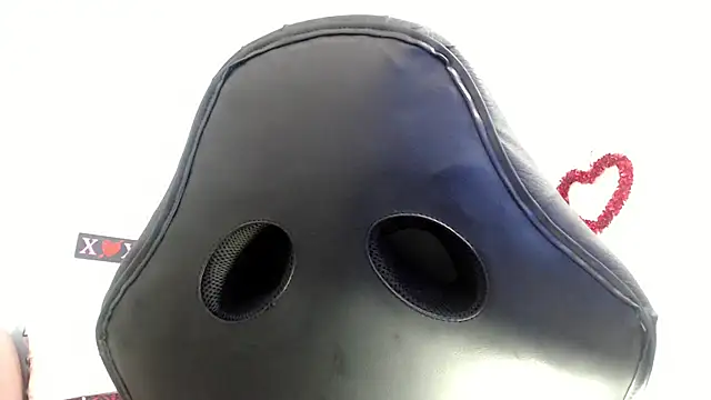 victoria jones online show from October 2025 01:45:02 PM