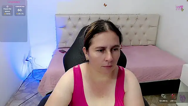 victoria jones online show from April 2026 03:28:02 PM