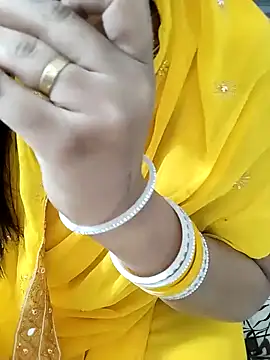 Snapshot of Diya_Chopra chatting on December 2024 05:15:02 AM Diya Chopra online show from December 2024 05:15:02 AM