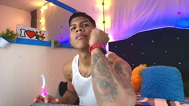 Damian latinxxx online show from February 2025 09:10:01 AM