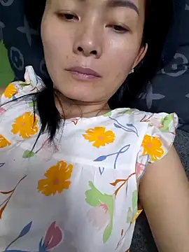 Baby-sexytits18 online show from October 2025 01:00:01 PM