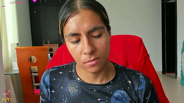 Snapshot of Kamilasalazar chatting on February 2025 05:07:02 PM Kamilasalazar online show from February 2025 05:07:02 PM