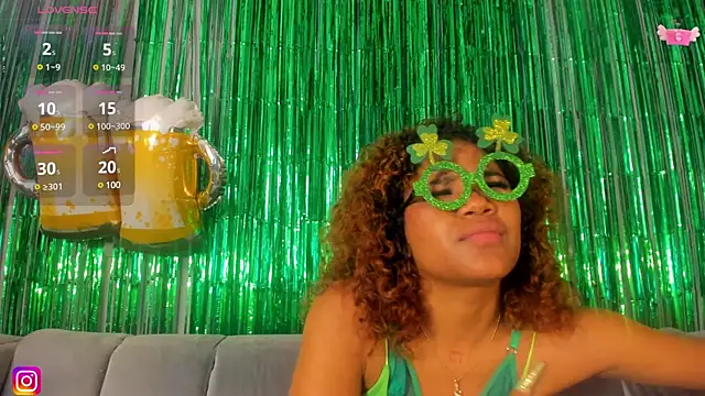 Snapshot of Isabellsmmith chatting on March 2025 03:44:01 AM Isabellsmmith online show from March 2025 03:44:01 AM