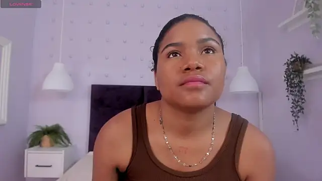 Snapshot of Isabellsmmith chatting on November 2025 12:16:02 PM Isabellsmmith online show from November 2025 12:16:02 PM