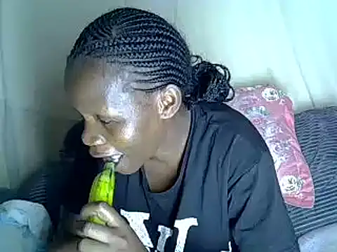 Snapshot of Sweet_serah chatting on March 2025 07:15:01 AM Sweet serah online show from March 2025 07:15:01 AM