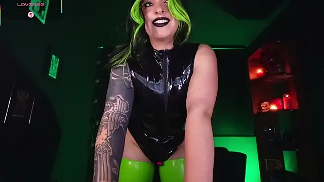 YourMissAlice online show from November 2025 08:18:01 PM