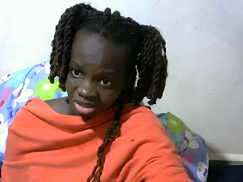 Snapshot of Thicky_kyla chatting on May 2026 07:43:01 PM Thicky kyla online show from May 2026 07:43:01 PM