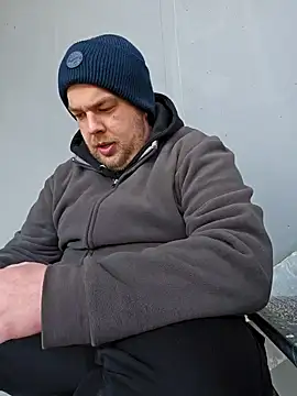 Snapshot of PupW0lfy chatting on January 2025 11:33:01 AM PupW0lfy online show from January 2025 11:33:01 AM