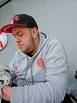 Snapshot of PupW0lfy chatting on January 2025 11:26:02 AM PupW0lfy online show from January 2025 11:26:02 AM