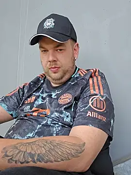 Snapshot of PupW0lfy chatting on September 2025 10:15:02 AM PupW0lfy online show from September 2025 10:15:02 AM