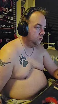 Snapshot of PupW0lfy chatting on December 2025 07:21:01 PM PupW0lfy online show from December 2025 07:21:01 PM