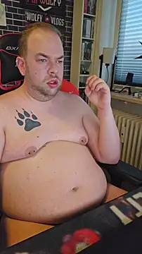 Snapshot of PupW0lfy chatting on January 2026 10:20:01 AM PupW0lfy online show from January 2026 10:20:01 AM