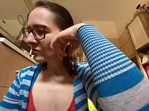 Milky hairy mommy online show from March 2026 07:04:02 AM