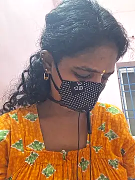 Snapshot of Tamil--Rani chatting on April 2026 02:20:01 PM Tamil--Rani online show from April 2026 02:20:01 PM