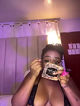 Britanymooree online show from March 2026 08:56:02 PM