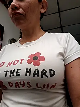 Magica lorena online show from October 2025 01:12:01 PM