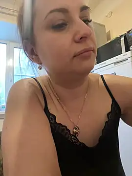 OlgaBuzzz online show from February 2025 10:44:02 AM