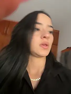 Veronica isaza   online show from October 2025 07:16:02 PM