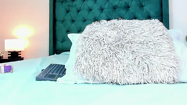 Orianaa Kade online show from December 2024 04:55:02 PM