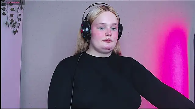 rozzhaos8 online show from October 2025 11:31:02 AM