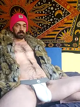 Snapshot of Spacecase2021 chatting on December 2024 11:40:01 PM Spacecase2021 online show from December 2024 11:40:01 PM