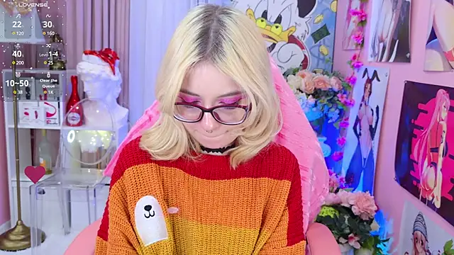 Coconut Mia online show from December 2024 10:43:02 PM